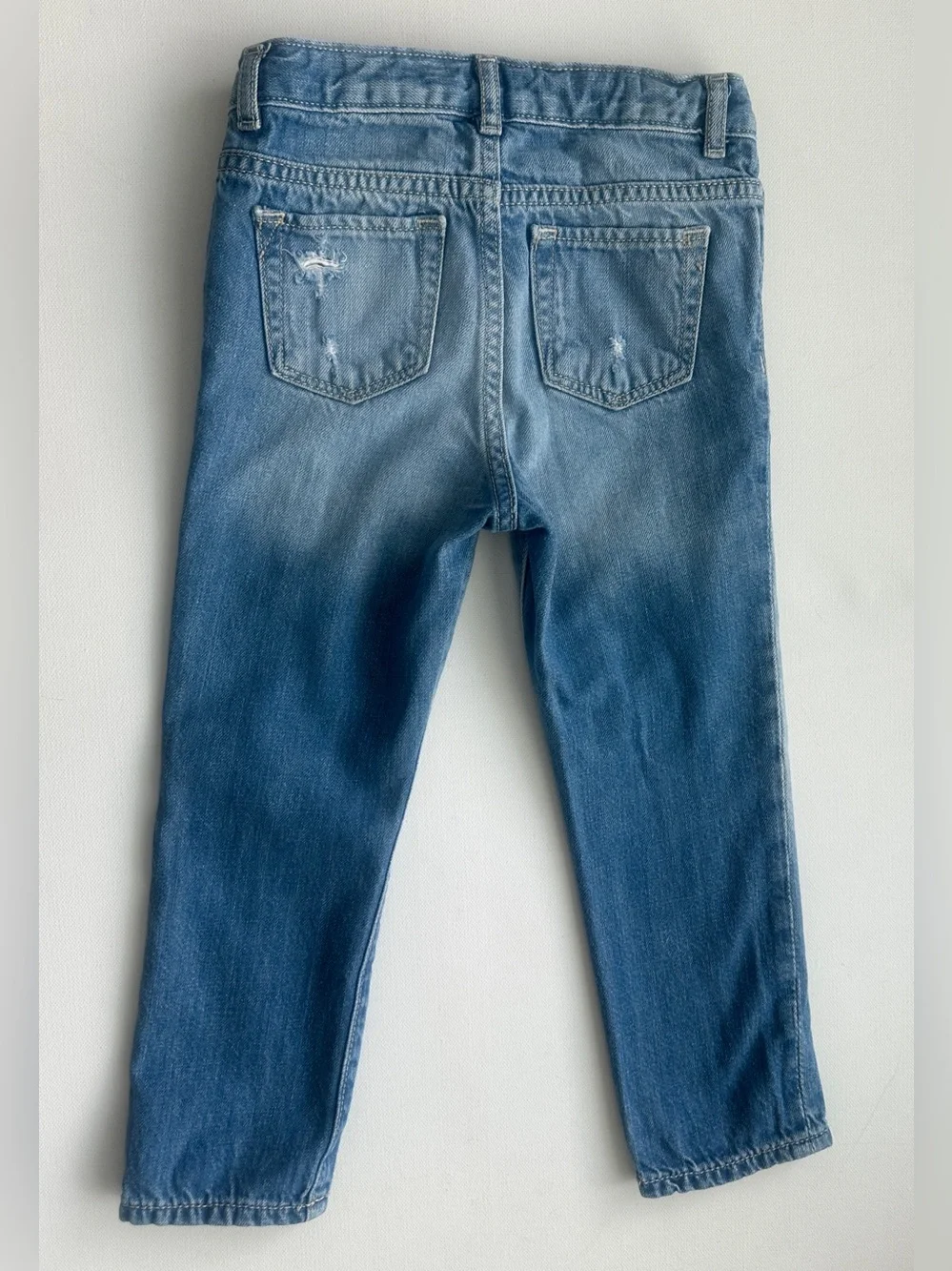 GAP girl’s distressed